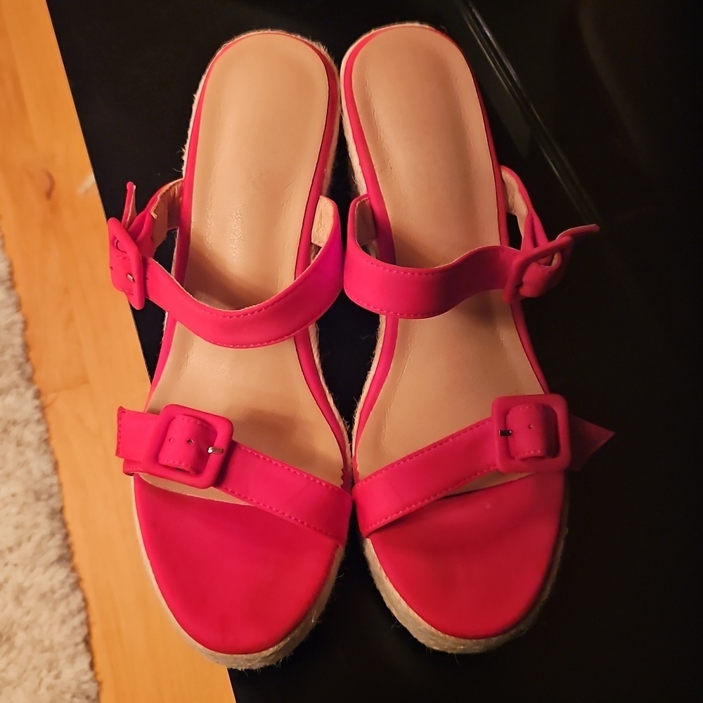 Women's Red Wedge Sandals - Picture 4 of 4